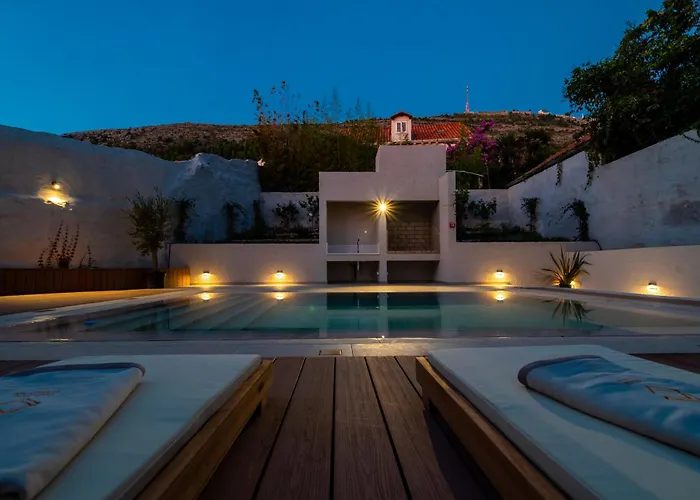 Cascade Luxury Apartments