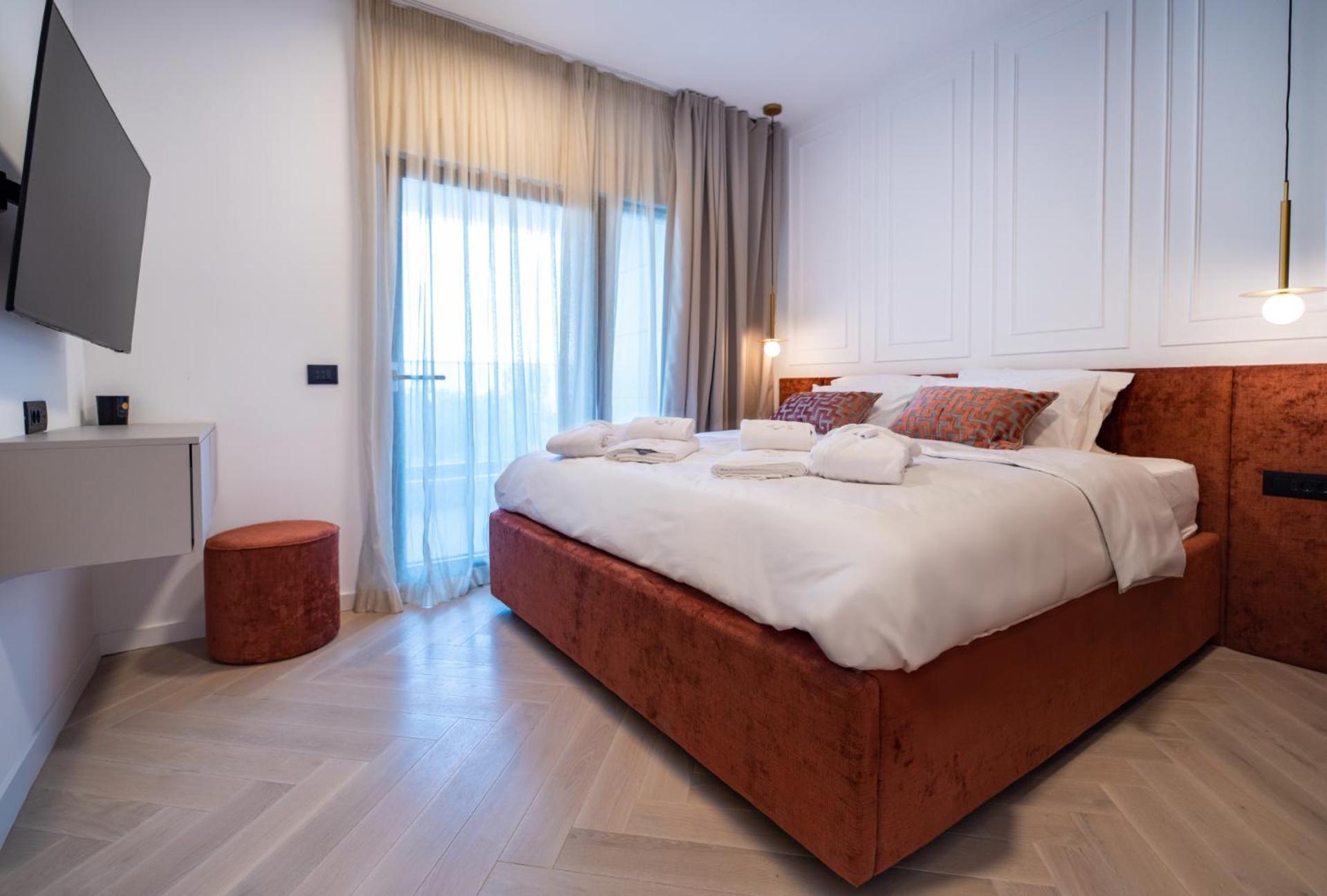 Cascade Luxury Apartment