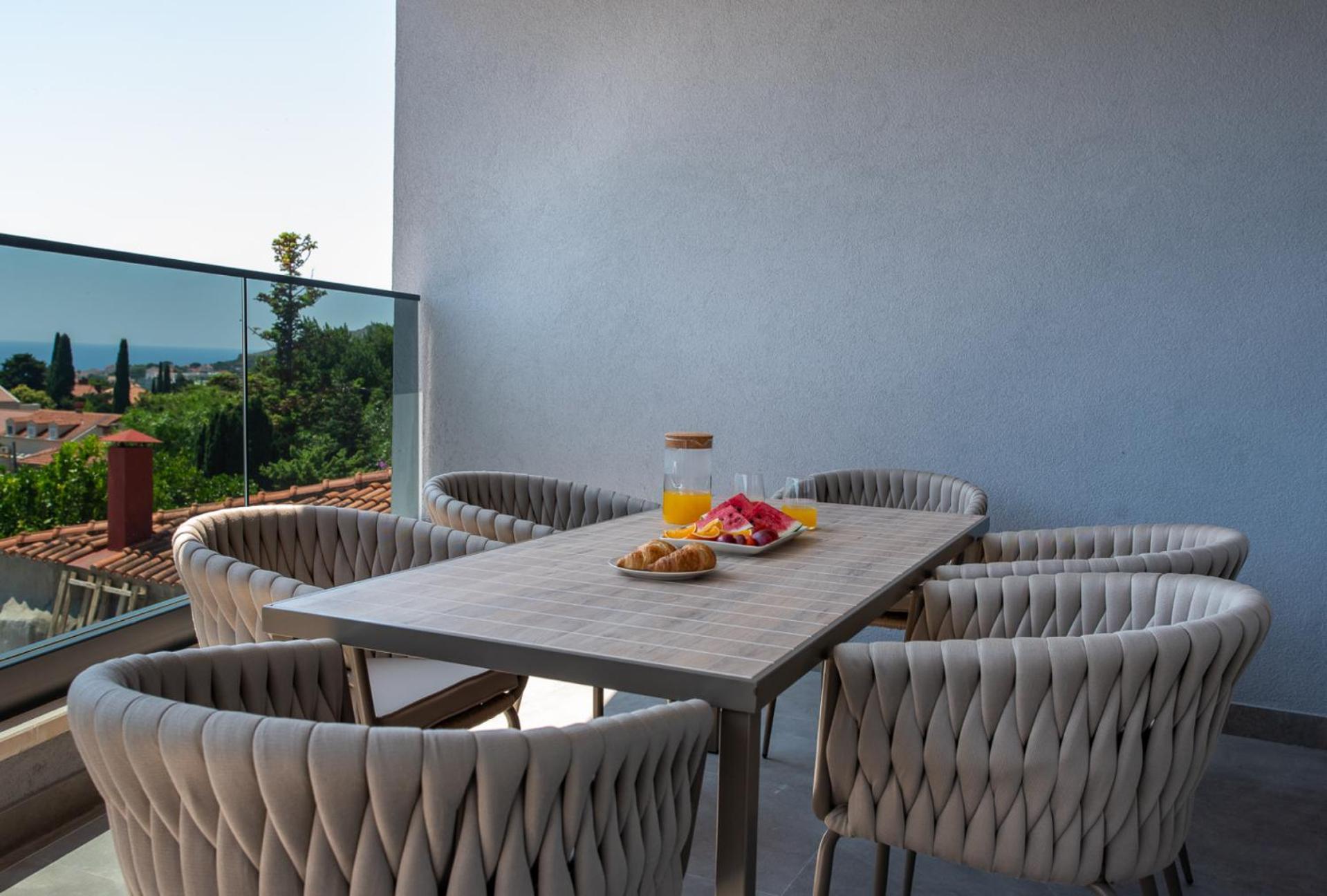Cascade Luxury