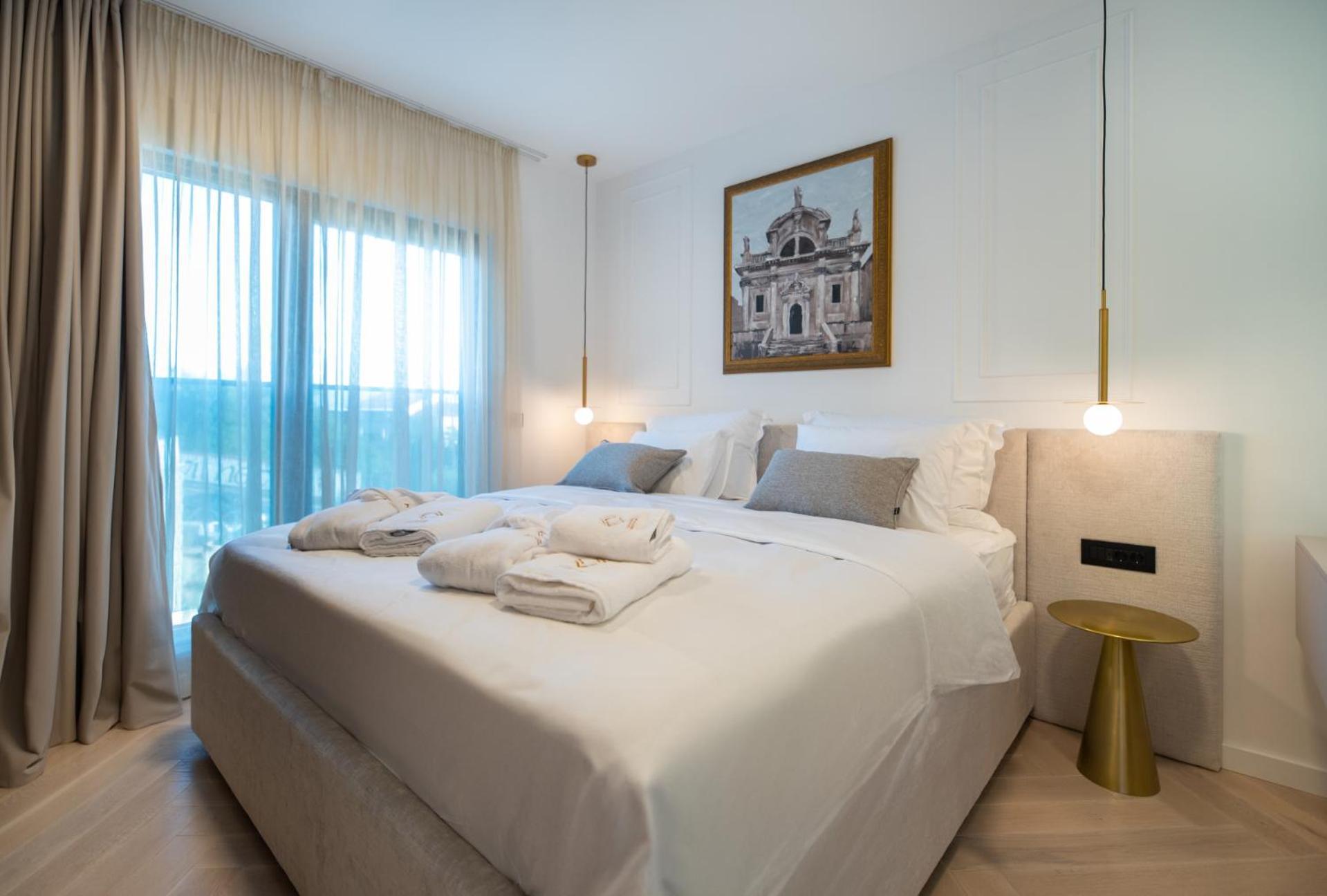 Cascade Luxury *