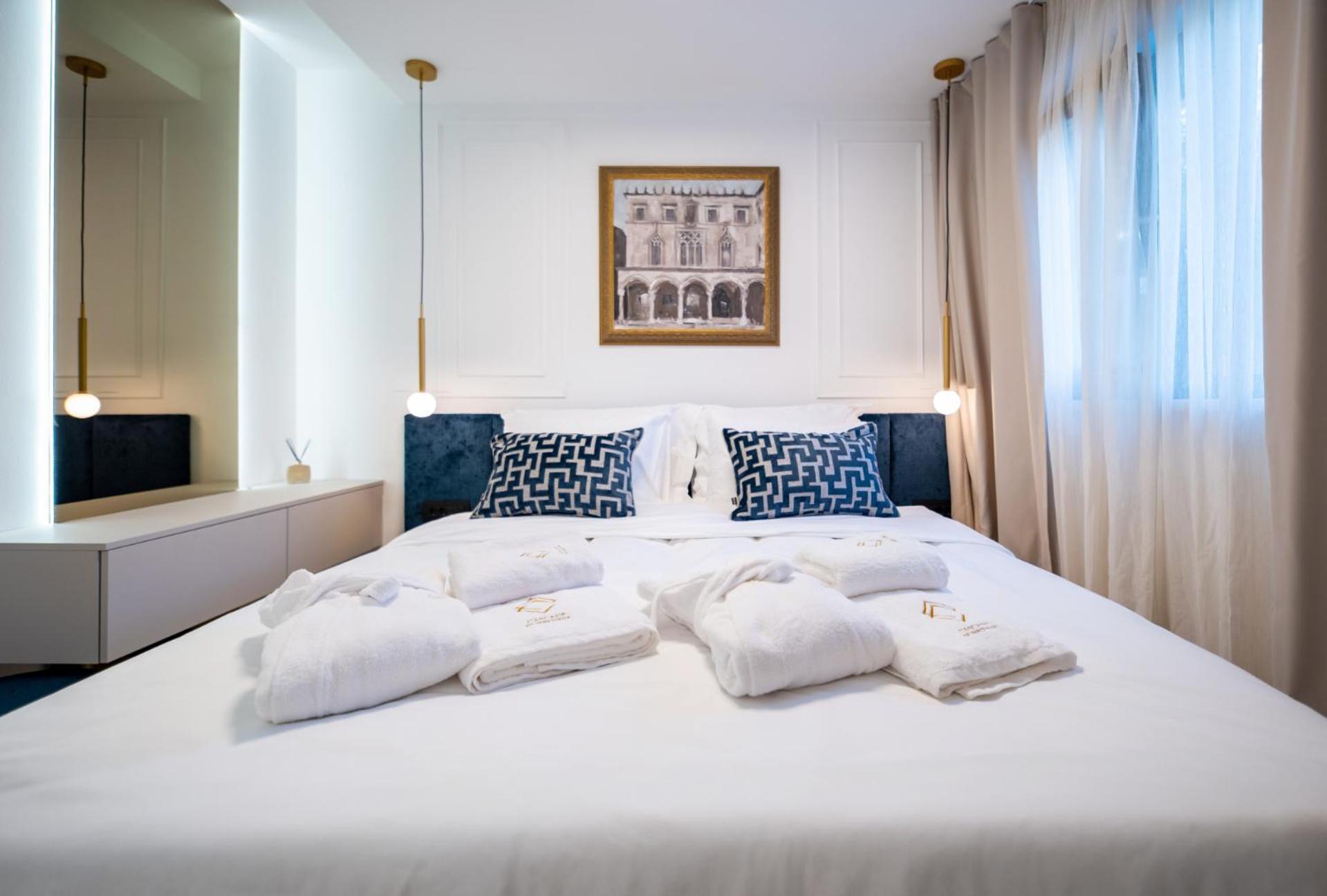 Cascade Luxury *