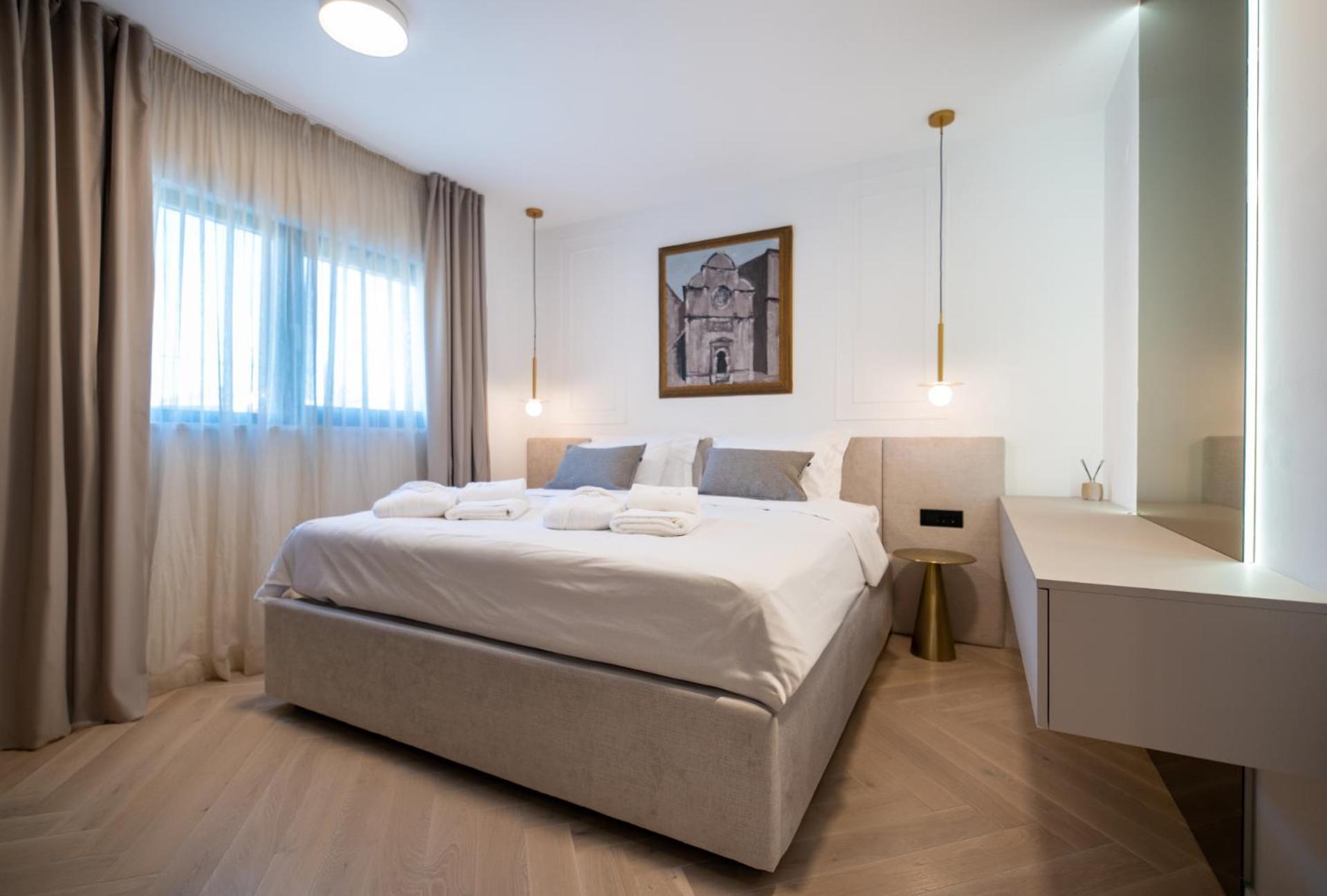 Cascade Luxury Apartment